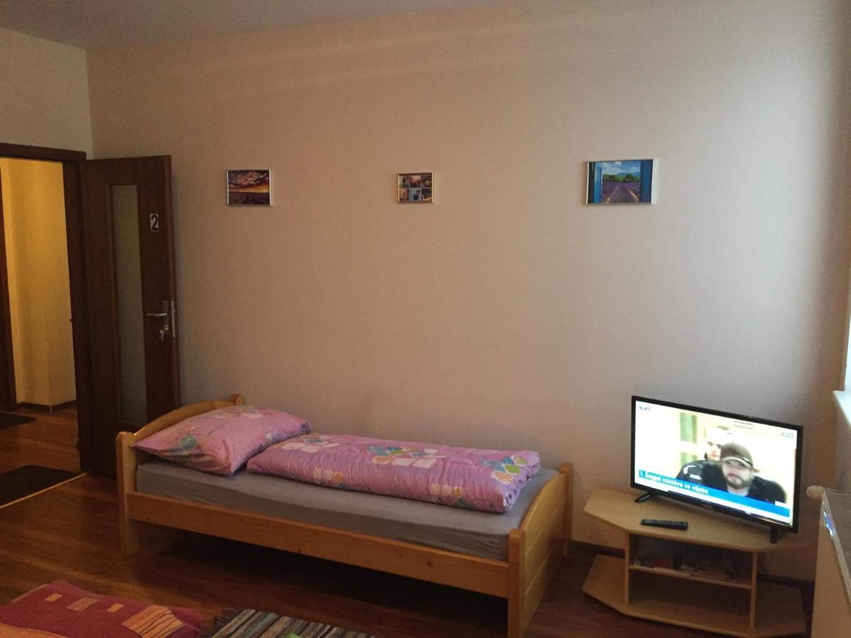 Hostel Fontana Žilina Buitenkant foto